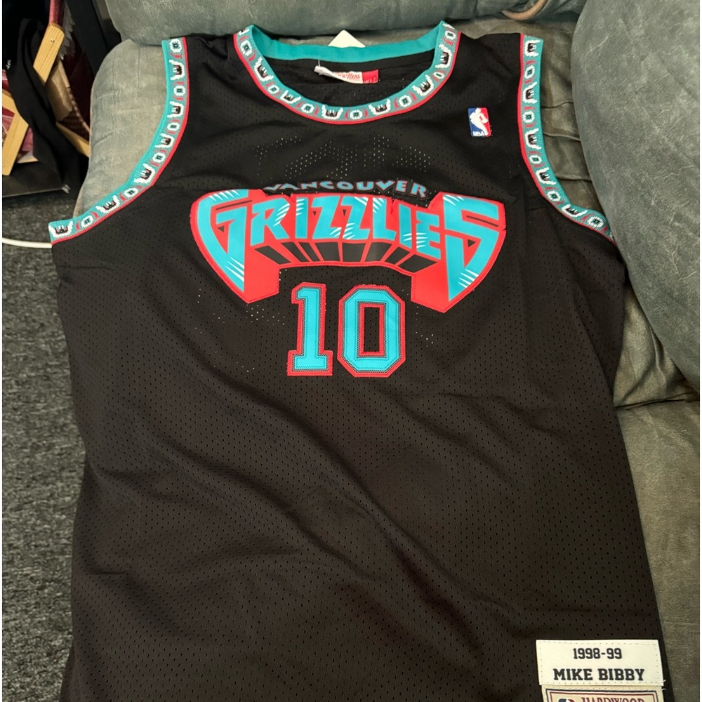 Vancouver grizzlies Mike Bibby jersey
